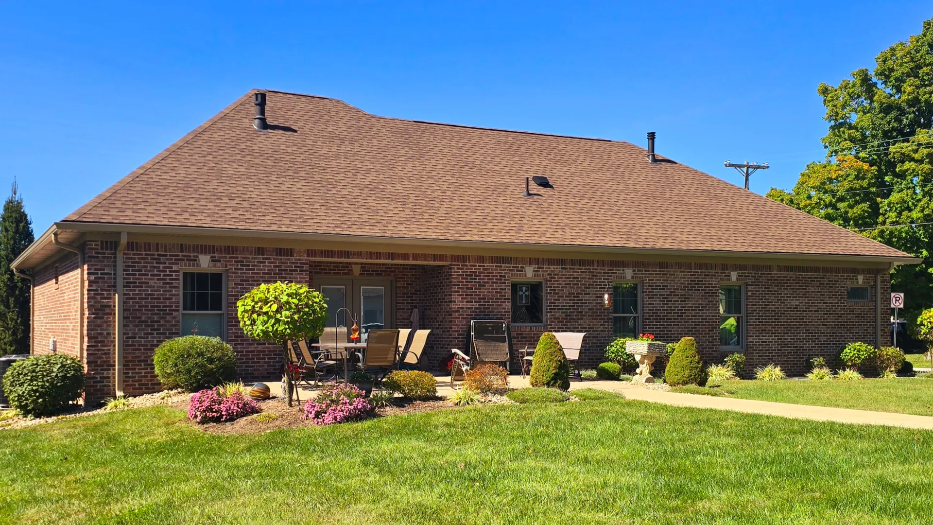 roofing contractor hero spencer in